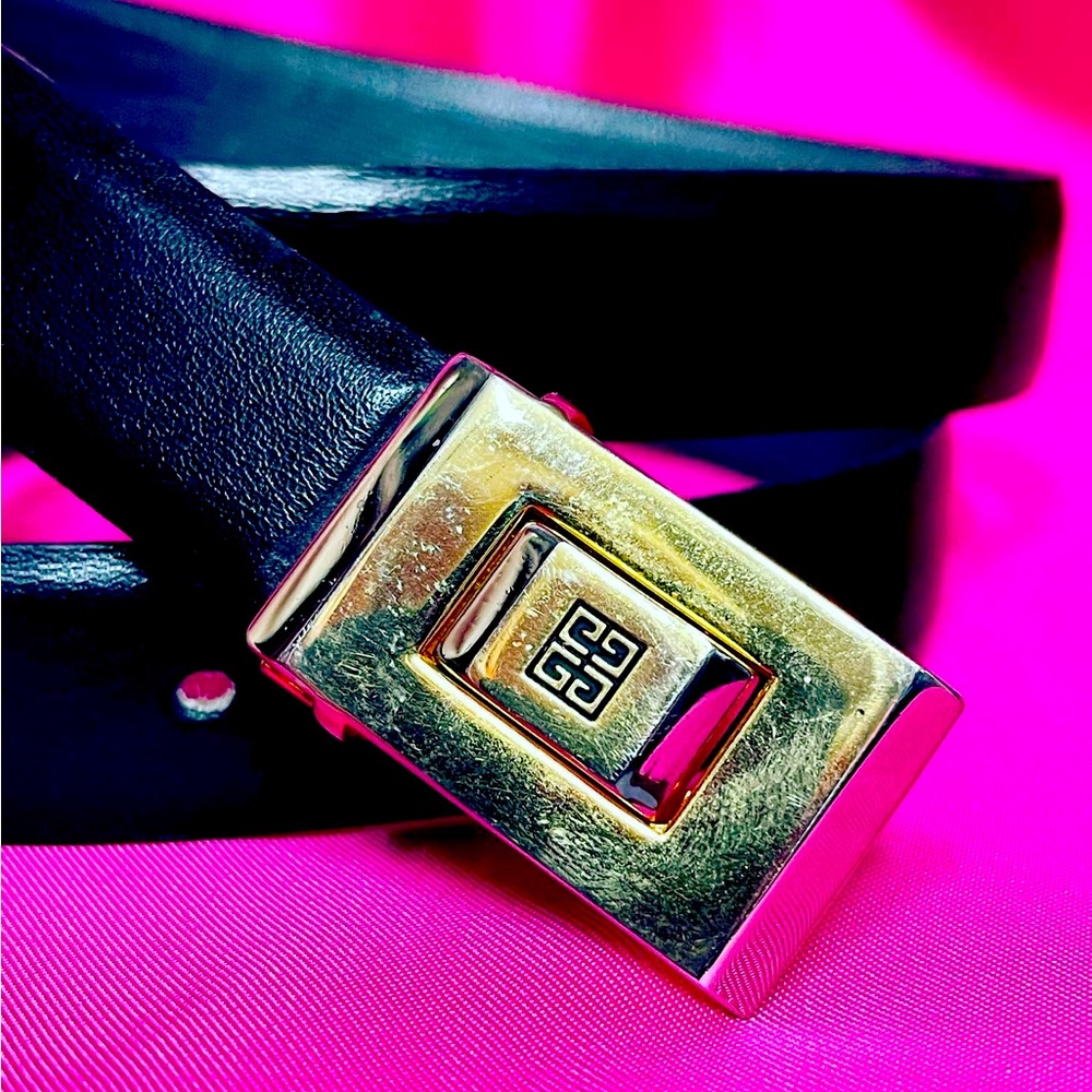 Vintage men’s Givenchy reversible belt 38